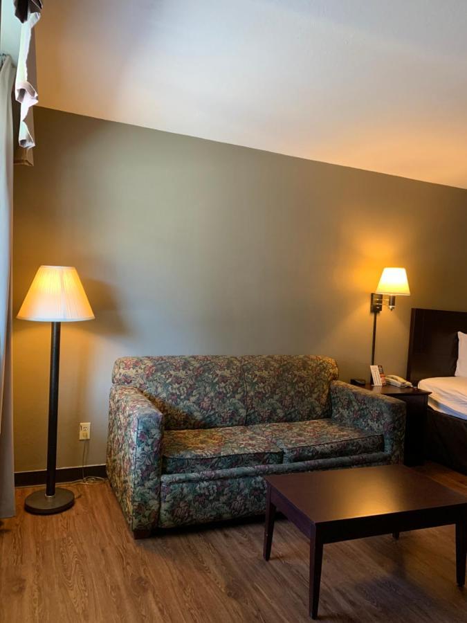Economy Inn & Suites Hannibal Exteriör bild