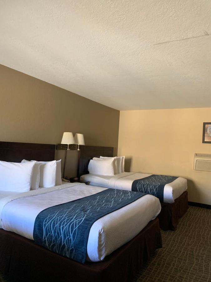 Economy Inn & Suites Hannibal Exteriör bild