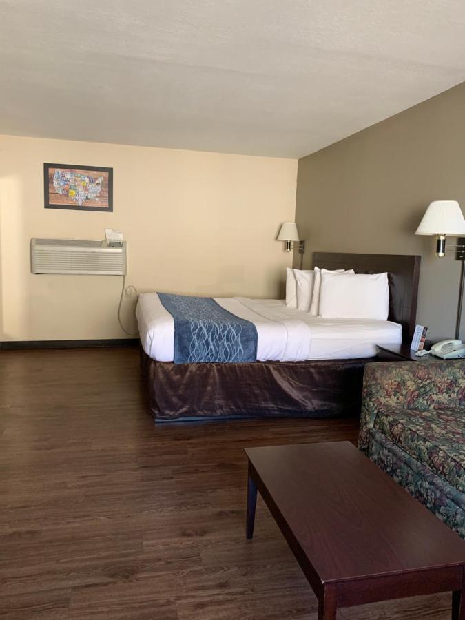 Economy Inn & Suites Hannibal Exteriör bild