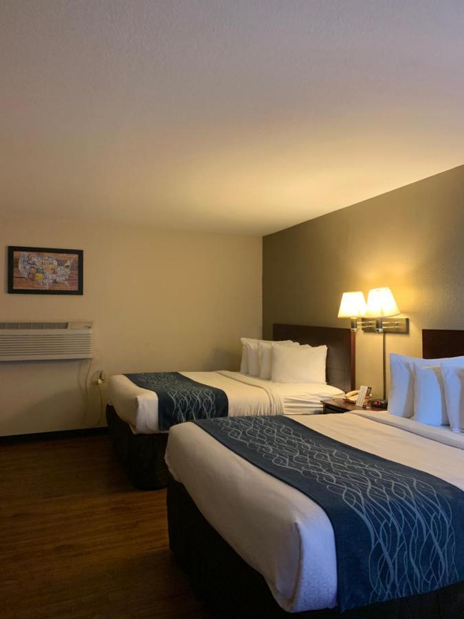 Economy Inn & Suites Hannibal Exteriör bild