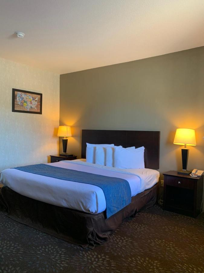 Economy Inn & Suites Hannibal Exteriör bild
