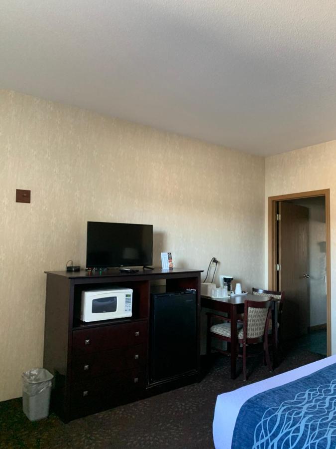 Economy Inn & Suites Hannibal Exteriör bild