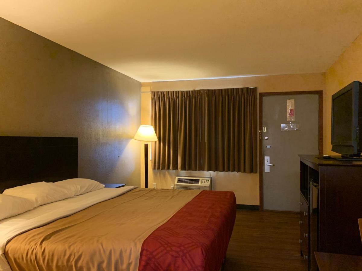 Economy Inn & Suites Hannibal Exteriör bild